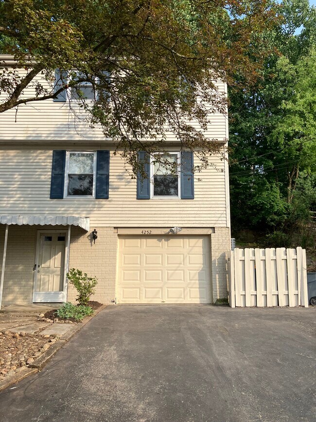 4252 Sample Ct Rentals in Allison Park, PA