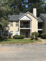 605 Ridge Creek Dr in Clarkston, GA - Building Photo
