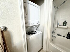 412 Burleson St-Unit -102 in San Marcos, TX - Building Photo - Building Photo