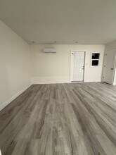 1353 Blythe Ave, Unit 1 in Deltona, FL - Building Photo - Building Photo