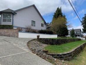 1033 S 232nd St in Des Moines, WA - Building Photo - Building Photo