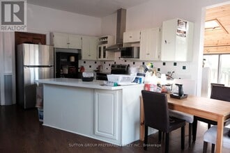 1055 Richmond St in London, ON - Building Photo - Building Photo