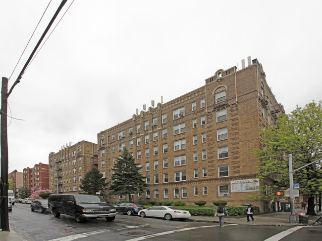 140 Franklin Avenue Apartments in Flushing, NY - Building Photo - Building Photo