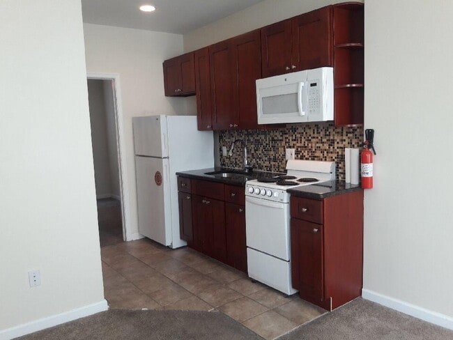 3901 Ridge Ave, Unit D photo'