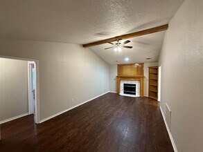 808 W Elder Dr in Mustang, OK - Building Photo - Building Photo