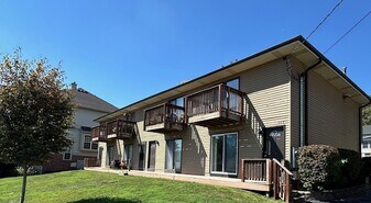 514 N Harrison St in Algonquin, IL - Building Photo