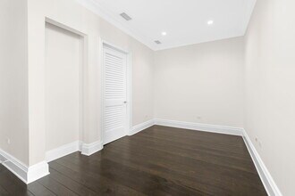 2550 N Lakeview Ave, Unit 2205 in Chicago, IL - Foto de edificio - Building Photo