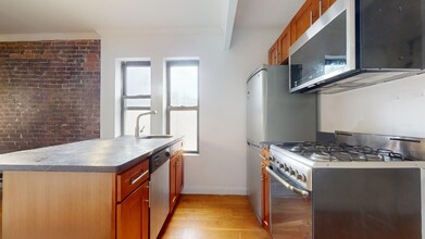 518 E 13th St in New York, NY - Building Photo - Building Photo