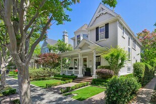 909 Ramona St in Palo Alto, CA - Building Photo