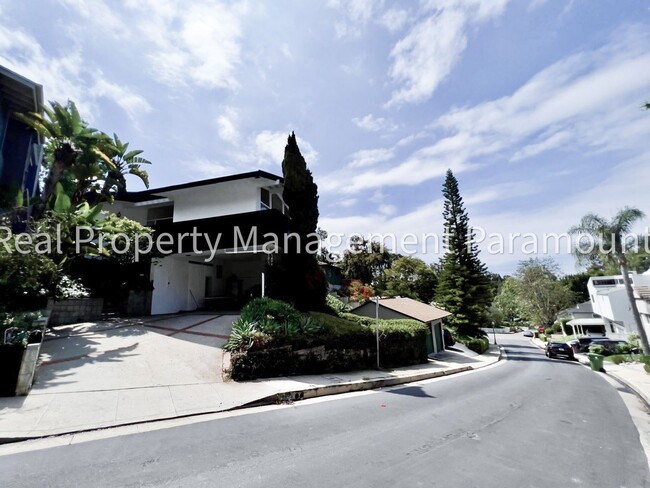 property at 420 N Skyewiay Rd