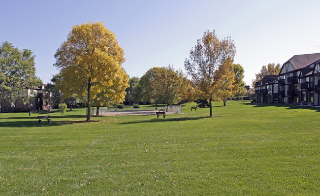 Timber Ridge Apartments in Oak Creek, WI - Building Photo - Building Photo