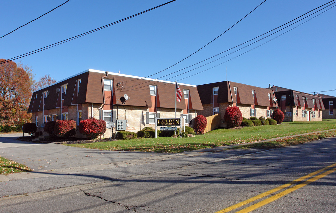 46-58 Shields Rd in Youngstown, OH - Building Photo