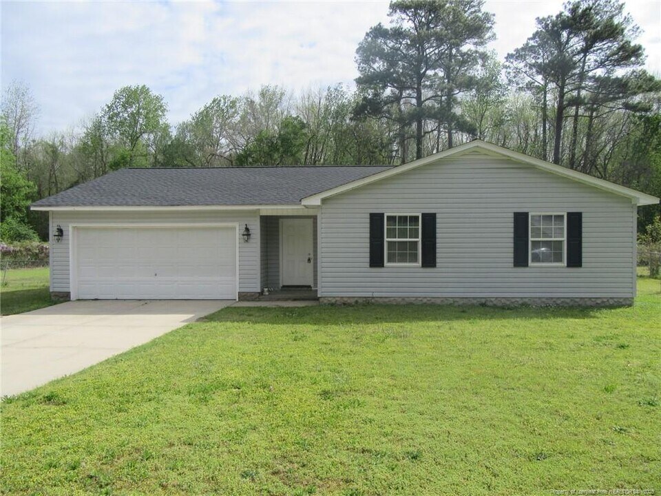 910 Edenwood Dr in Fayetteville, NC - Building Photo