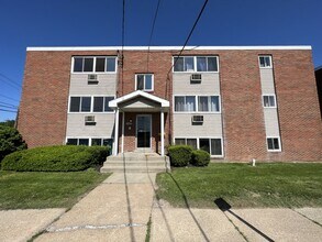Pineview Apartments in Niagara Falls, NY - Building Photo - Building Photo