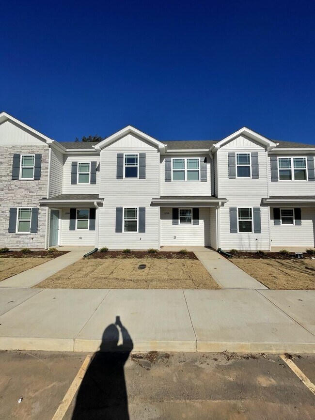 property at 1004 Peony Ln