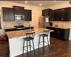 423 Yellow Fox Rd in Greer, SC - Building Photo - Building Photo