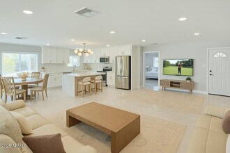 2848 E Turquoise Dr in Phoenix, AZ - Building Photo - Building Photo