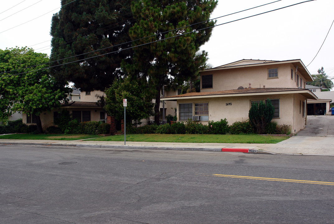 1641-1645 E Maple Ave in El Segundo, CA - Building Photo