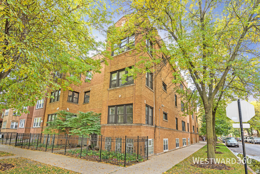 3823 W Wrightwood Ave in Chicago, IL - Building Photo