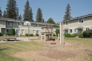 1701 W 7th St in Newport, WA - Building Photo