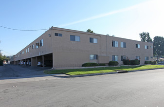 Rose Terrace Apartments in Whittier, CA - Building Photo - Building Photo