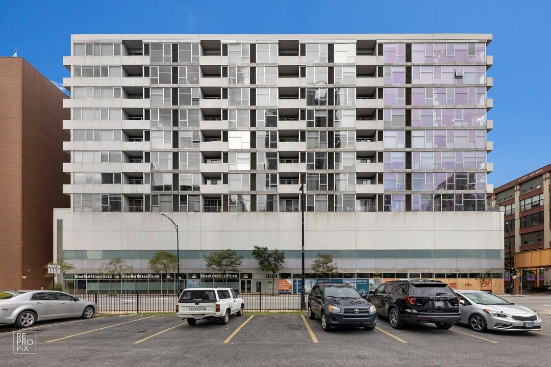 630 N Franklin St in Chicago, IL - Building Photo