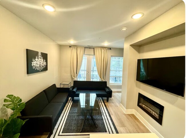 property at 1924 Bainbridge St