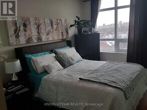 816 Lansdowne Ave in Toronto, ON - Building Photo - Building Photo