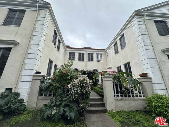 property at 5564 W 6th St