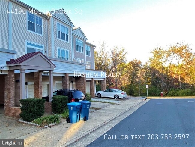 44190 Mossy Brook Square in Ashburn, VA - Building Photo - Building Photo