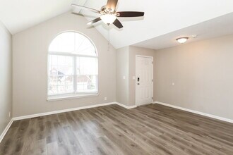 6311 Lure Ct in Louisville, KY - Building Photo - Building Photo