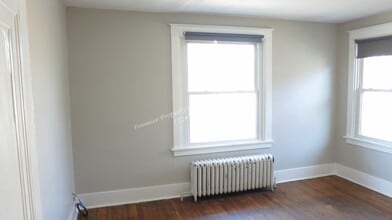 220 Greydon Ave in Mckees Rocks, PA - Building Photo - Building Photo