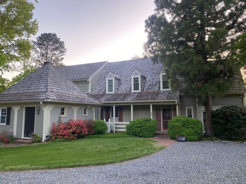 44 Muirfield Ct in Weems, VA - Building Photo