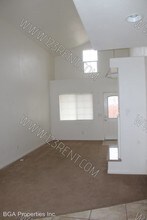 9213 Redwood Blvd-Unit -UNIT 4 in California City, CA - Building Photo - Building Photo