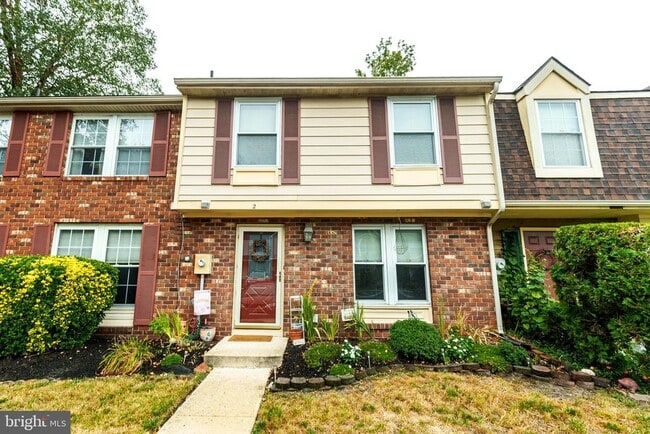 property at 2 Waterview Ct