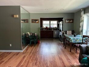 7 Pendleton Pl in Old Bridge, NJ - Building Photo - Building Photo
