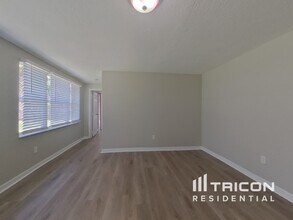 2160 Alemanda Dr in Clearwater, FL - Building Photo - Building Photo