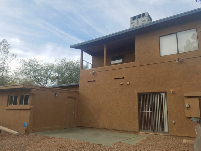 property at 1144 E Edison St