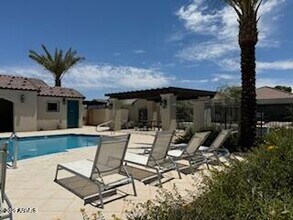 3841 E Rainbow Dr in Chandler, AZ - Foto de edificio - Building Photo