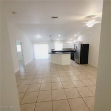 777 Bedford Dr in Lehigh Acres, FL - Building Photo - Building Photo