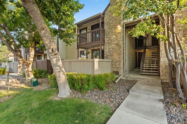 property at 7770 W 87th Dr