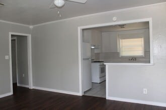 1024 S Holly Dr in Midwest City, OK - Building Photo - Building Photo