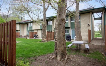 1785 Hideaway Lane Dr, Unit 1785 in Ann Arbor, MI - Building Photo - Building Photo