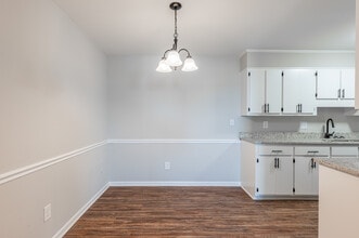 Brickton Place in North Augusta, SC - Foto de edificio - Interior Photo