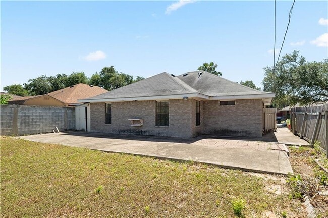 13 N 28th St in McAllen, TX - Building Photo - Building Photo