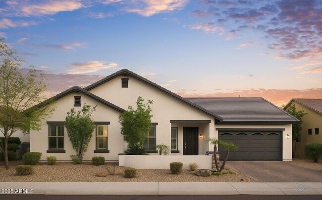 property at 4213 E Edgemont Ave