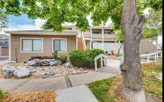 1762 S Trenton St, Unit 9 in Denver, CO - Building Photo - Building Photo