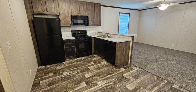 property at 4 Arbor Ln