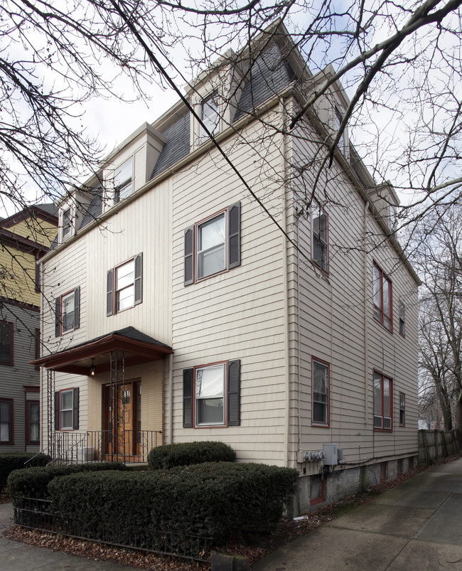 85 Parade St in Providence, RI - Foto de edificio - Building Photo