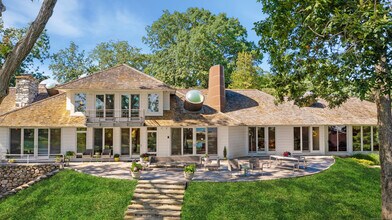 11 Beachside Common in Westport, CT - Building Photo - Building Photo